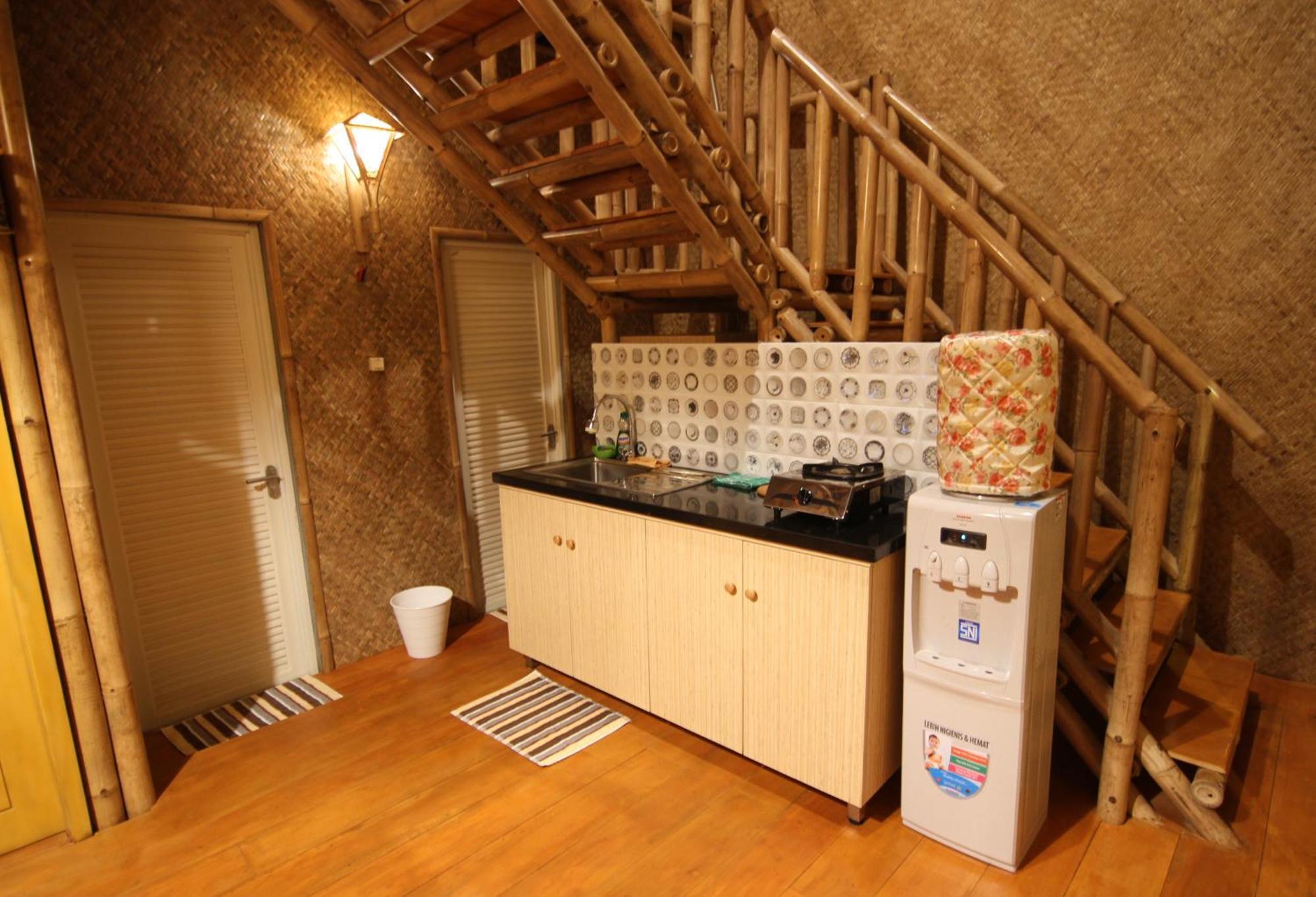Villa Chavaminerva Bambu - Lembang Cikareumbi エクステリア 写真