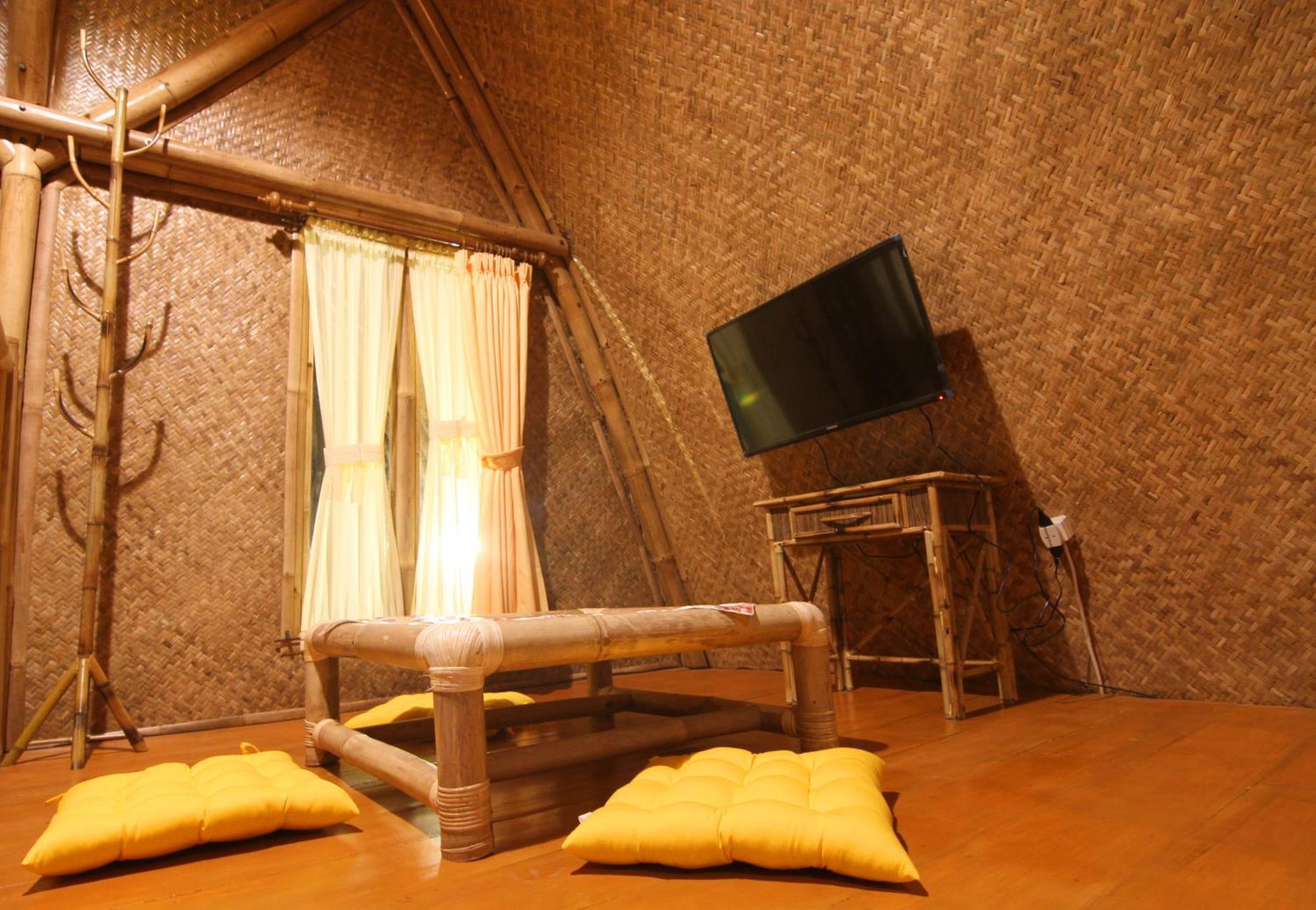 Villa Chavaminerva Bambu - Lembang Cikareumbi エクステリア 写真